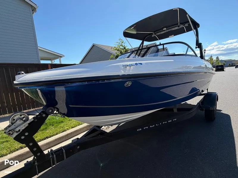 Slide: The Image of Bayliner VR4 2022 - 16596737