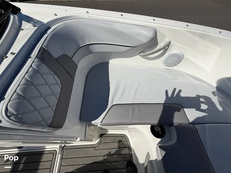 Slide: The Image of Bayliner VR4 2022 - 16596777