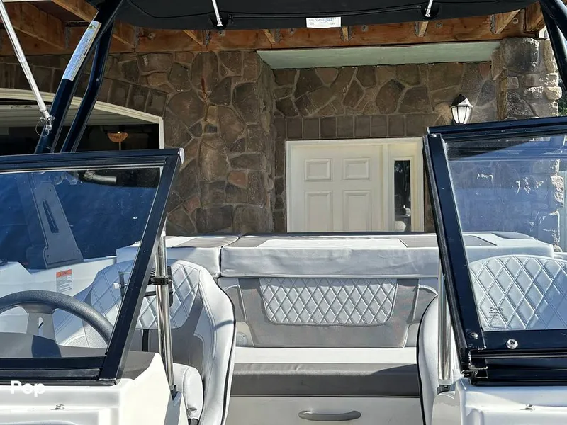 Slide: The Image of Bayliner VR4 2022 - 16549086