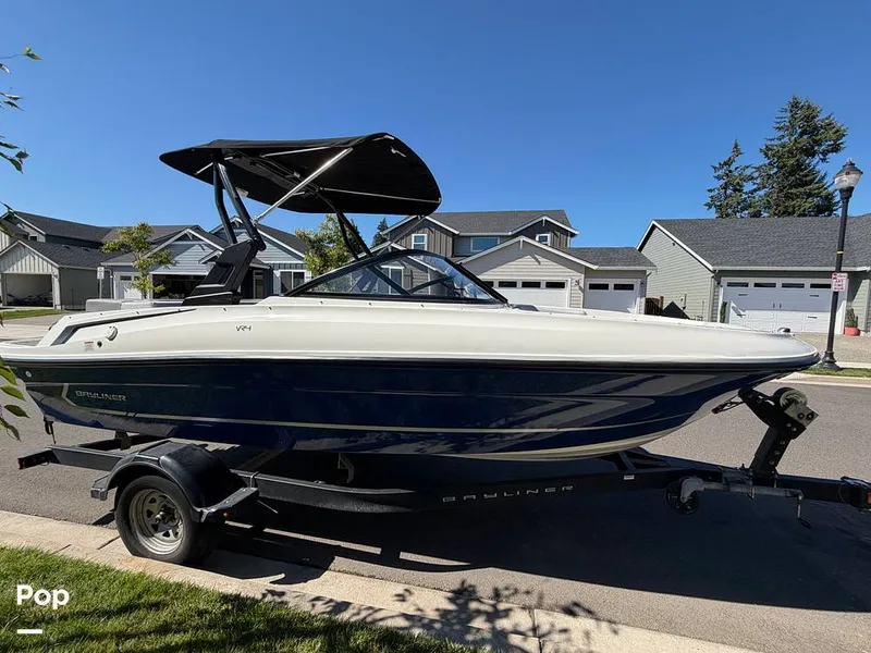 Slide: The Image of Bayliner VR4 2022 - 16596741