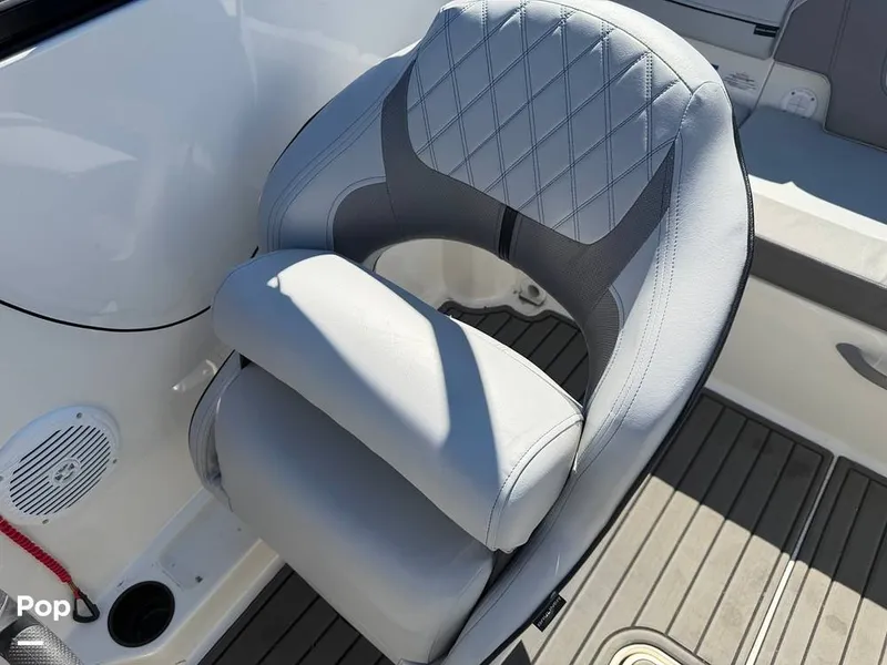 Slide: The Image of Bayliner VR4 2022 - 16596793