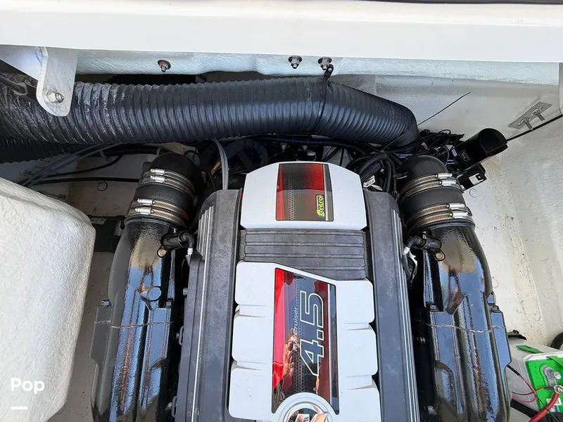 Slide: The Image of Bayliner VR4 2022 - 16596759