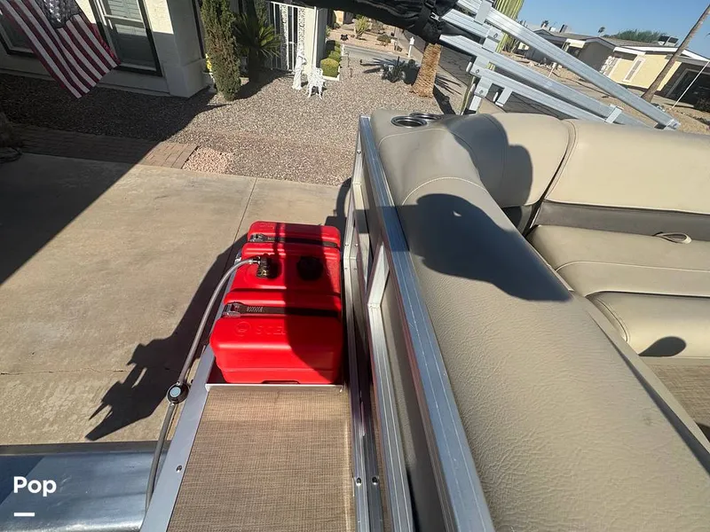 Slide: The Image of Sun Tracker Party Barge 16 2025 - 16554896