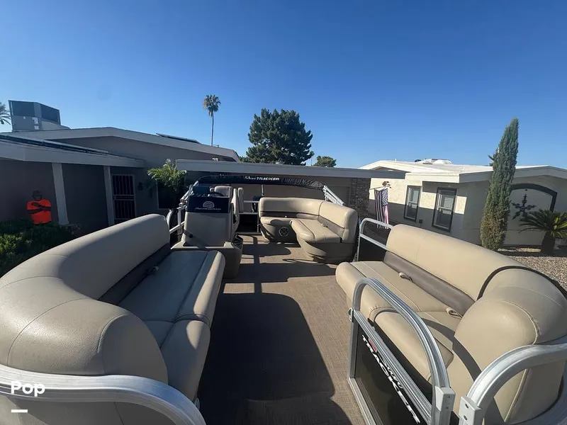 Slide: The Image of Sun Tracker Party Barge 16 2025 - 16554872