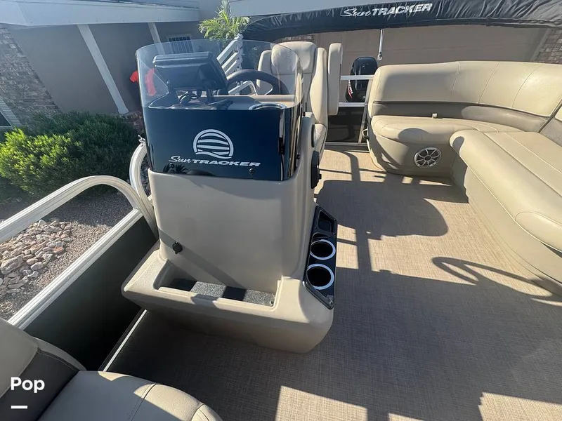 Slide: The Image of Sun Tracker Party Barge 16 2025 - 16554884