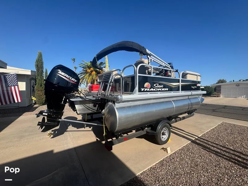 Slide: The Image of Sun Tracker Party Barge 16 2025 - 16554920