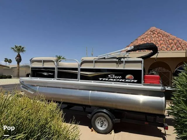 Slide: The Image of Sun Tracker Party Barge 16 2025 - 16556993