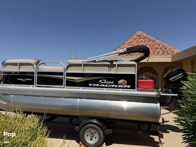 Slide: The Image of Sun Tracker Party Barge 16 2025 - 16556994