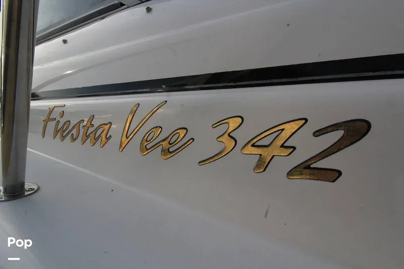 Slide: The Image of Rinker 342 Fiesta Vee 2004 - 16550498
