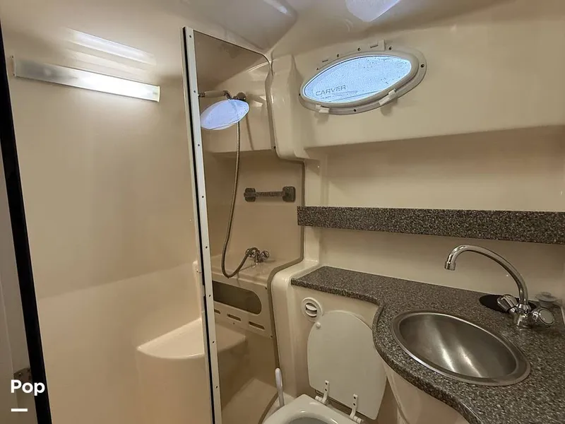 Slide: The Image of Rinker 342 Fiesta Vee 2004 - 16573615