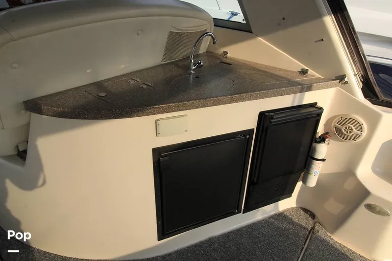 Slide: The Image of Rinker Fiesta Vee 342 2004 - 16632696