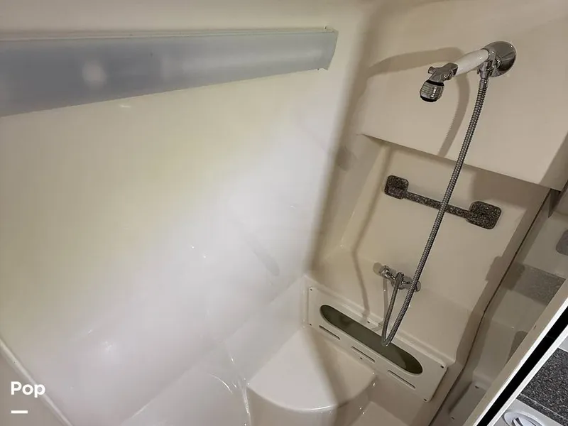 Slide: The Image of Rinker 342 Fiesta Vee 2004 - 16573618