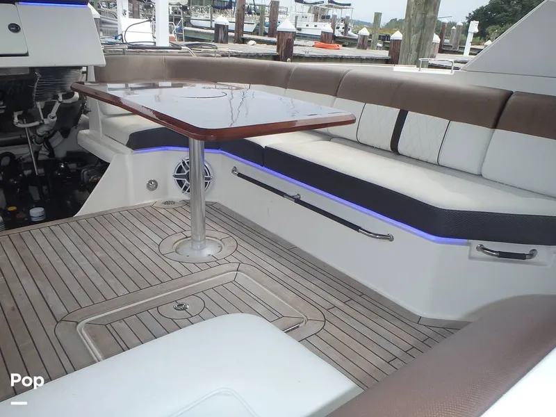 Slide: The Image of Sea Ray 400 SLX 2019 - 16616480