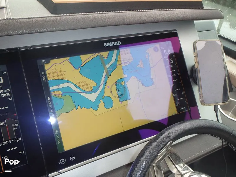Slide: The Image of Sea Ray 400 SLX 2019 - 16616469