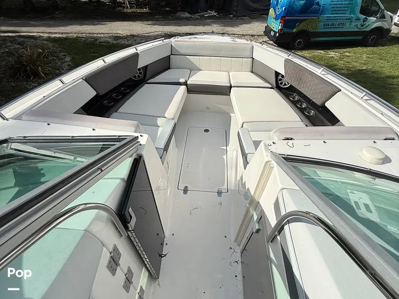 Slide: The Image of Regal "2014 Regal 3200 Bowrider - Exceptional Condition 2014 - 16646882