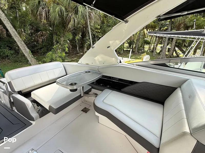 Slide: The Image of Regal "2014 Regal 3200 Bowrider - Exceptional Condition 2014 - 16646892