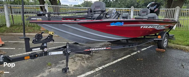 The Image of Tracker Pro Team 195 TXW 2022 - 16681689