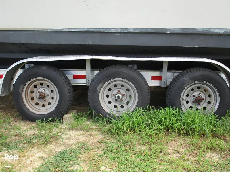 Slide: The Image of 2021 LOAD RITE TRI-AXLE TRAILER INCLUDED !! - 16612364