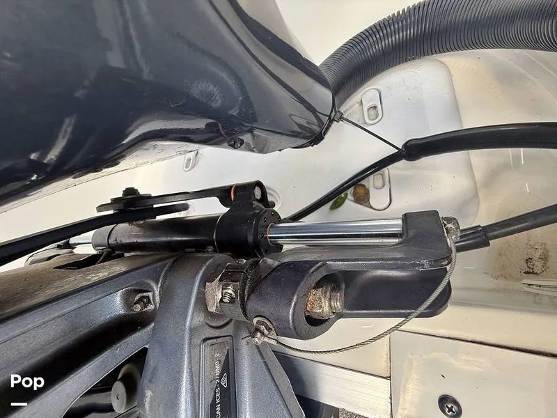 Slide: The Image of hydraulic steering - 16575370