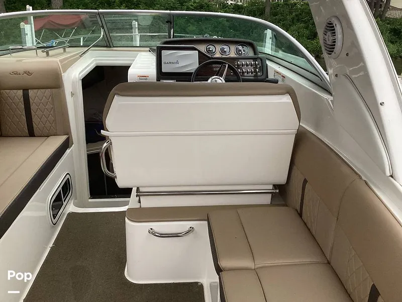 Slide: The Image of Sea Ray 260 Sundancer 2016 - 16597042