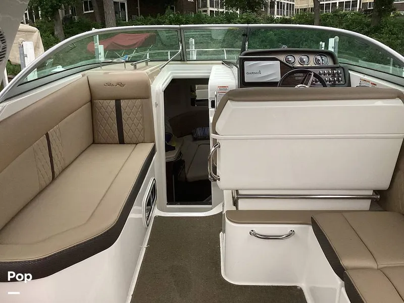 Slide: The Image of Sea Ray 260 Sundancer 2016 - 16597012