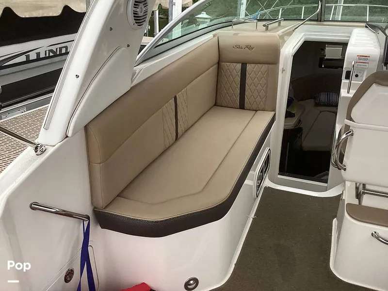 Slide: The Image of Sea Ray 260 Sundancer 2016 - 16597044