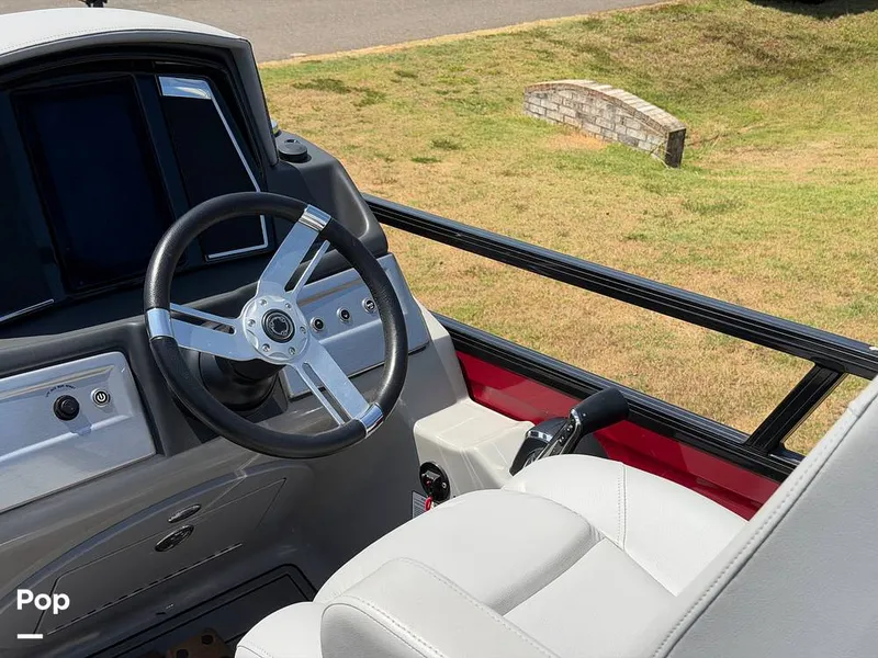 Slide: The Image of Regency 230 LE3 Sport 2023 - 16694344