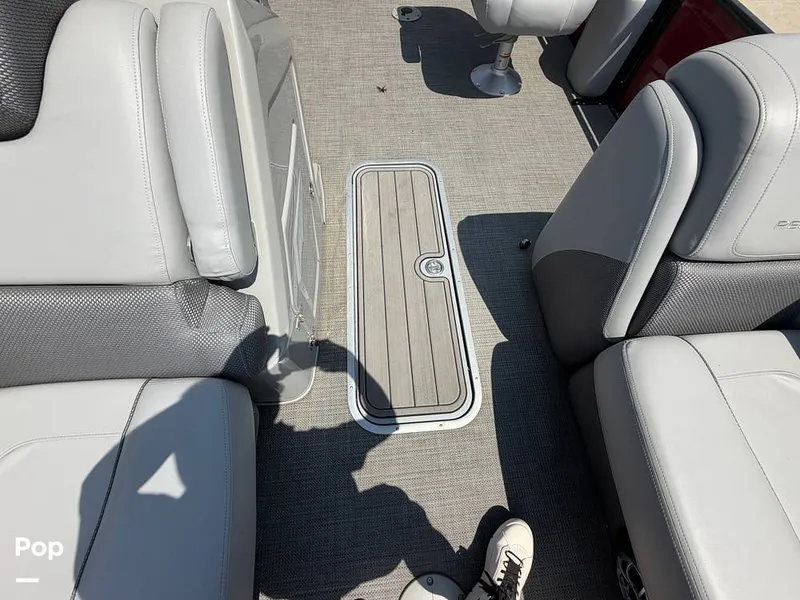 Slide: The Image of Regency 230 LE3 Sport 2023 - 16694323