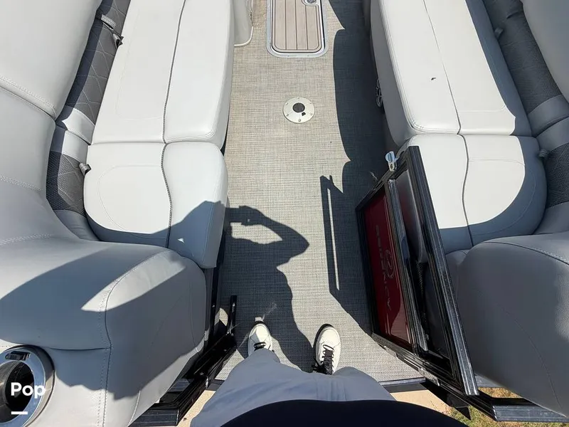 Slide: The Image of Regency 230 LE3 Sport 2023 - 16694321