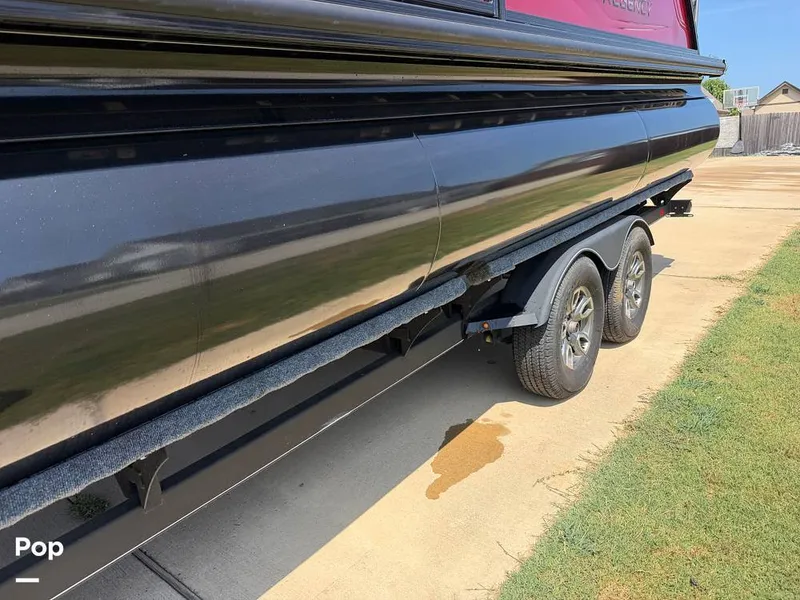 Slide: The Image of Regency 230 LE3 Sport 2023 - 16694294
