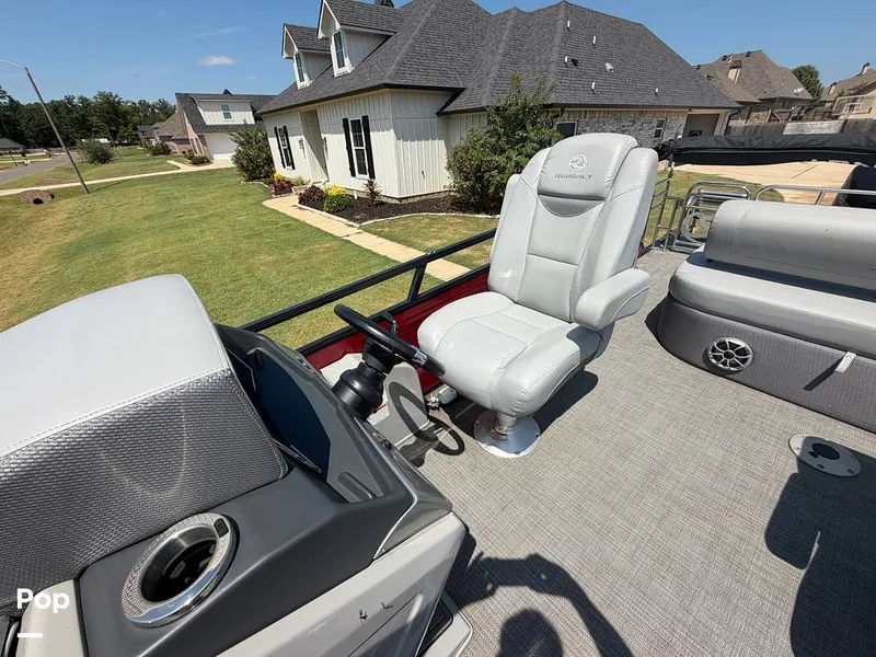 Slide: The Image of Regency 230 LE3 Sport 2023 - 16694327