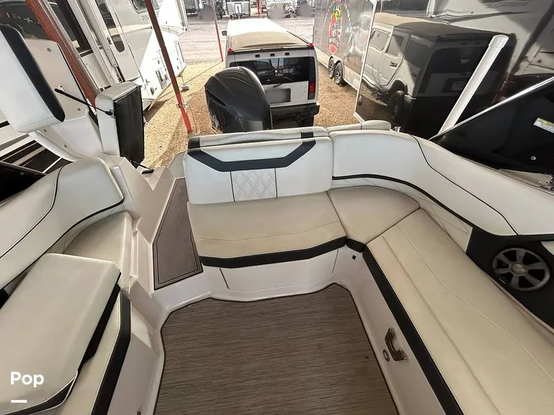 Slide: The Image of Regal 23OBX 2019 - 16581079