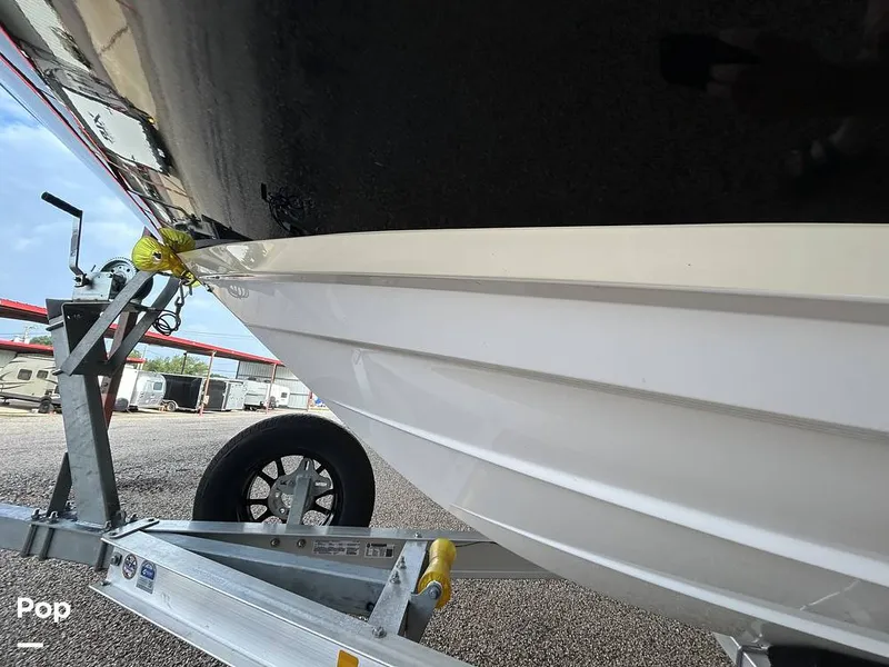 Slide: The Image of Regal 23OBX 2019 - 16581043