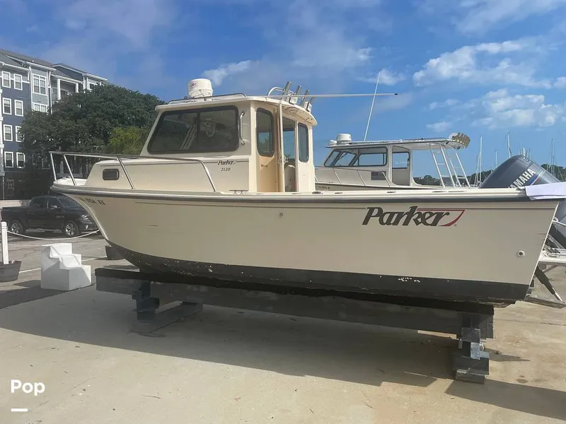 The Image of Parker Sports Cabin 2120 2002 - 16663584