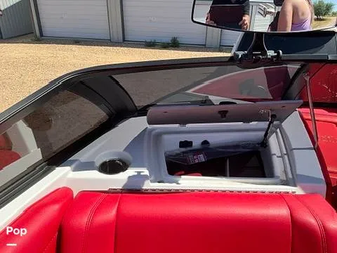 Slide: The Image of Malibu Wakesetter 25 LSV 2023 - 16588100