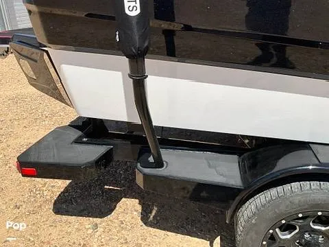 Slide: The Image of Malibu Wakesetter 25 LSV 2023 - 16588214