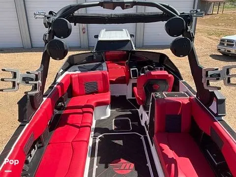 Slide: The Image of Malibu Wakesetter 25 LSV 2023 - 16587965