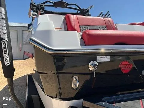 Slide: The Image of Malibu Wakesetter 25 LSV 2023 - 16588160