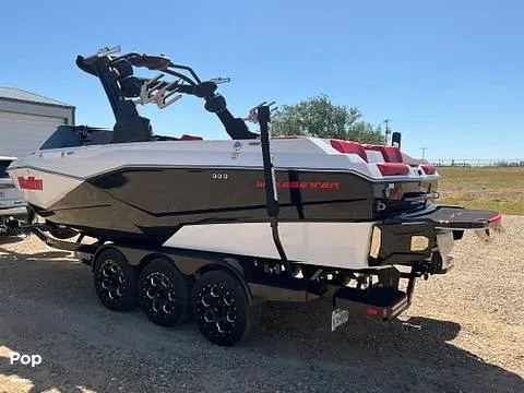 Slide: The Image of Malibu Wakesetter 25 LSV 2023 - 16587958