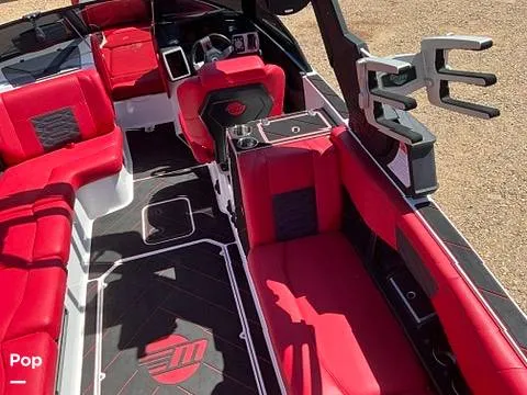Slide: The Image of Malibu Wakesetter 25 LSV 2023 - 16588068