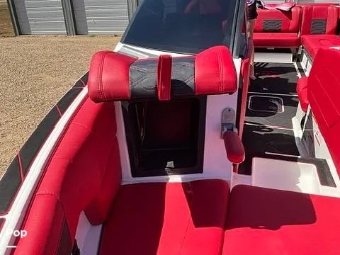 Slide: The Image of Malibu Wakesetter 25 LSV 2023 - 16588138