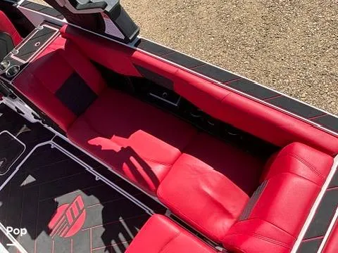 Slide: The Image of Malibu Wakesetter 25 LSV 2023 - 16588069