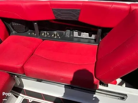 Slide: The Image of Malibu Wakesetter 25 LSV 2023 - 16588037