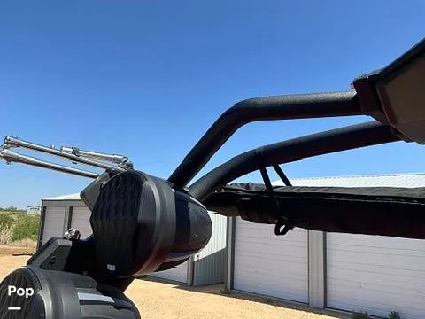 Slide: The Image of Malibu Wakesetter 25 LSV 2023 - 16588149