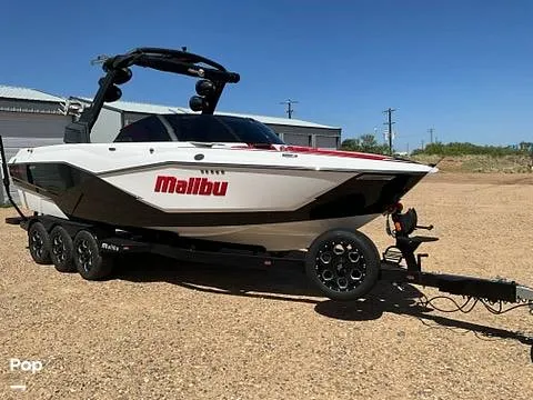 Slide: The Image of Malibu Wakesetter 25 LSV 2023 - 16587953