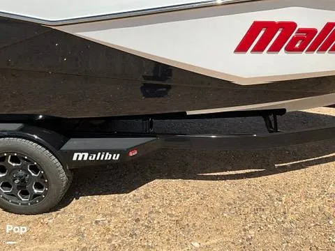 Slide: The Image of Malibu Wakesetter 25 LSV 2023 - 16588203