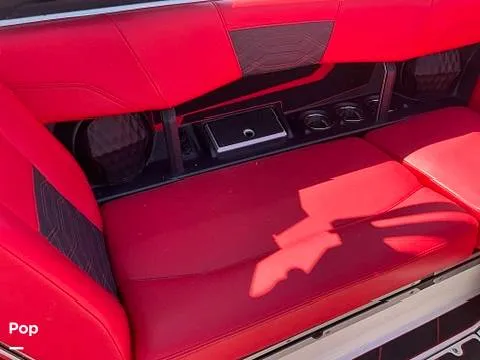 Slide: The Image of Malibu Wakesetter 25 LSV 2023 - 16588025