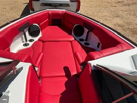 Slide: The Image of Malibu Wakesetter 25 LSV 2023 - 16588135