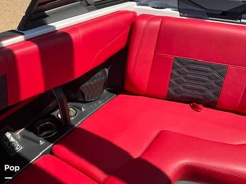 Slide: The Image of Malibu Wakesetter 25 LSV 2023 - 16588022