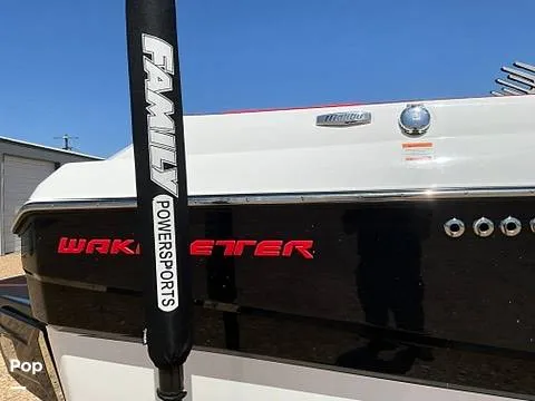 Slide: The Image of Malibu Wakesetter 25 LSV 2023 - 16588213